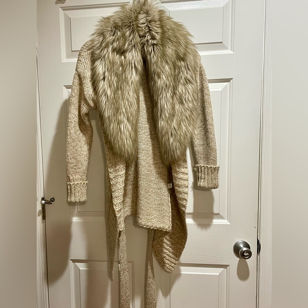 Express size small tan belted wrap sweater with fur collar - Picture 2 of 9